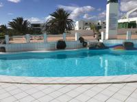 Lanzarote Beachfront Apartment on Las Cucharas Beach with a sea view - Bed and Breakfast