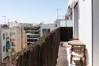 A stylish modern apartment on Makrygianni Str next to Areopagitou and the Acropolis Museum - Chambres d'hôtes Athènes