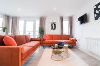 Spacious and Sunny Flat l River Balcony View ! - Ferienwohnung