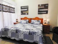 Standard Zimmer mit Kingsize-Bett