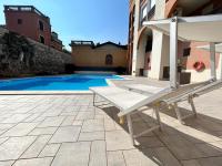 Mansarda del Gallo Attico Vista Lago con Piscina - Chambres d’hôtes Salò