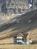 The Guesthouse at Dynjandi Falls - Chambres d’hôtes Bíldudalur