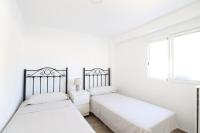 2 apartamentos en una excelente villa de playa compartiendo Piscina y Jardín - B&B Sagunto