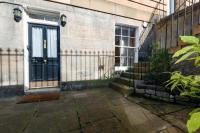 Spacious New Town Garden Flat - Chambres d’hôtes