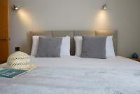 Apartment 18, The Moorings - Right on the front - Beautifully furnished - Light bright and Airy - Chambres d'hôtes Filey