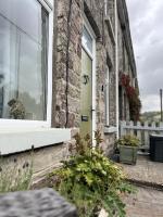 4 Scenic Stone Cottage with BBQ Hut & Garden in Brecon Beacons National park - B&B Pont Sticill