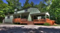 Killington Mountain Retreat -Great Group Ski House! Close to Resort - Hot Tub - Ski Rental Deals - Chambres d'hôtes Killington