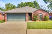 5 Mi to University of Oklahoma Home with Patio! - B&B