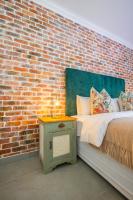 Zweibettzimmer mit Poolblick