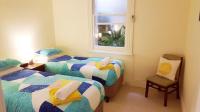 Spacious 2BR Beachfront Apartment - The Coachhouse - B&B