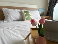 Appartamento con 2 Camere da Letto, Balcone e Vista mare