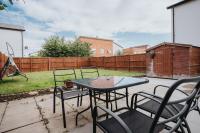 Pool Table - Coop Live Arena, Etihad & City stay - B&B Manchester