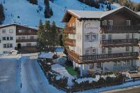 Villa Genziana & Hotel - B&B Sëlva