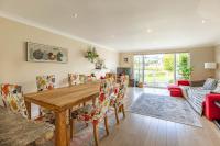 Rose Lake View, 3 Bed Luxury Cotswolds Lake House, South Cerney, Cirencester - Chambres d'hôtes South Cerney