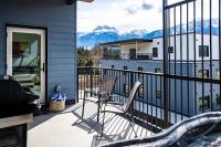Mountain Revelation by Revelstoke Vacations - Bed and Breakfast Revelstoke