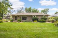 Cottage Grove Haven, Spacious 4-Bed, 3 Baths Retreat - B&B Cottage Grove