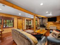 Whispering Pines - Cabin w hot tub - Ferienwohnung