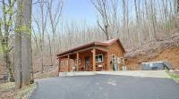 Couples Retreat Cabin w HotTub & EV Charger Bryson - B&B Bryson City