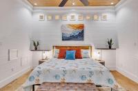 Bare Feet Beach House Close to beach dog friendly - B&B Gulfport