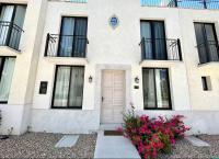 Luxury Getaway: Pool, jacuzzi & private balcony - Chambres d’hôtes