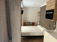 Studio Apartment Exterior 1st Floor