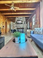 Nelson Log Cabin in Rivière-Rouge - Ferienwohnung