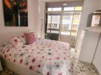 Affordable holiday accommodation for large families and groups at Las Canteras beach with 3 Bedrooms and Free Parking - B&B
