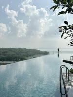 Urban Seaview with Infinity Pool, Luxury Modern Stylish 7pax 3Bedroom 3Queen - B&B Jelutong
