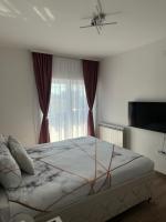 ANLUX Apartments Airport - Chambres d'hôtes Surčin