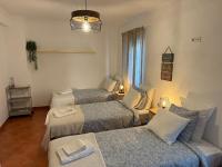 Quarto Triplo com Terraço e Casa de Banho Partilhada - Em Casa de Praia do Almograve T2- Trilho dos Pescadores - B&B