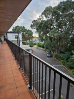 Book Now Affordable Cute Cozy studio with Carpark 23 - B&B