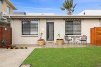 Cosy Esplanade Unit 8 Steps to Beach & Cafes - B&B Torquay