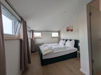 Munich Large Apartment 155 qm with 4 Bedrooms top located 1 to 12 guests - B&B Monaco di Baviera