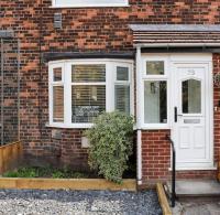 'Station House' Cosy Renovated Family-Friendly Home in Runcorn, Cheshire - Train Station Liverpool Chester Links, Brindley Theatre - Chambres d'hôtes Runcorn