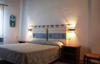 Doppel- oder Zweibettzimmer