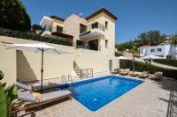 Horizon Villa by Nomads - 5min to Coral Bay Beach - B&B Pafo
