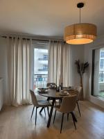 Modern apartment with terrace - Chambres d’hôtes Saint-Ouen