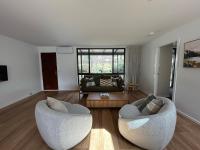The Heath - Ferienwohnung Bright