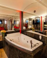 Royal Hot Jucuzzi Apartment - Ferienwohnung