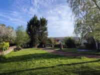 Petite maison avec jardin, Disney 15 min, Paris 25 min - Bed and Breakfast