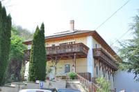 Gloriett Panzió - B&B Fertőboz