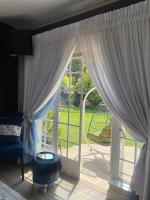 Queen Room with Pool View