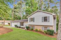 Spacious 5BR Retreat Sleeps 12,Large Deck - B&B Fairington