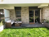 Komfortowe Apartamenty Kielce Klonowa ,ogródek, garaż podziemny, samodzielne wejście na kod 24h - B&B