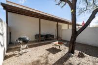 2BR 6 Min to UofA BBQ, Sunshine & Cozy Vibes! - Ferienwohnung Tucson