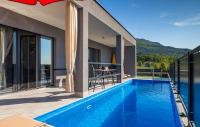 Beautiful Villa Rhapsody with pool in Buzet - Bed and Breakfast