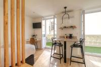 Joli studio climatisé avec terrasse - Lyon centre - Chambres d’hôtes Lyon