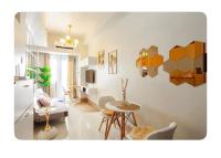 Staycation At Shore by LAYANDY - B&B Manila