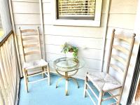 Daytona 2 Bed Apartment 10 Minutes to Beach with Balcony - B&B