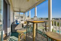 Myrtle Beach Condo 3 Mi to Ocean! - Bed and Breakfast Myrtle Beach